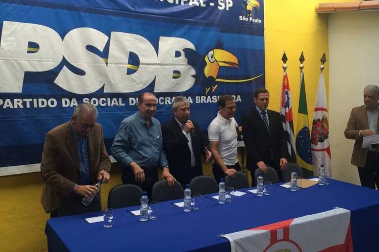Deputado federal Silvio Torres, o senador Aloysio Nunes, vereador Mario Covas Neto e o deputado estadual Fernando Capez estiveram na apresentação de João Doria Jr. como pré-candidato à prefeitura de São Paulo pelo PSDB (Raphael Martins/EXAME.com)