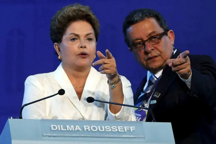 
	Jo&atilde;o Santana e Dilma Rousseff: &quot;Se ele recebeu US$ 4,5 milh&otilde;es, n&atilde;o foi da organiza&ccedil;&atilde;o da minha campanha&quot;
 (Paulo Whitaker/ Reuters)