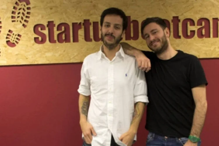 Cofundadores da Pergunter João Paulo Costa e Henrique Torelli: ideia é que as pessoas possam fazer perguntas sobre diferentes assuntos a partir de fotos e vídeos que elas mesmas postam (Divulgação)