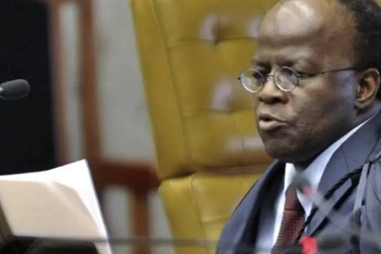 
	O ministro do STF Joaquim Barbosa: relator citou cada uma das maneiras de repasse de recursos do esquema montado pelo publicit&aacute;rio Marcos Val&eacute;rio
 (Agência Brasil)