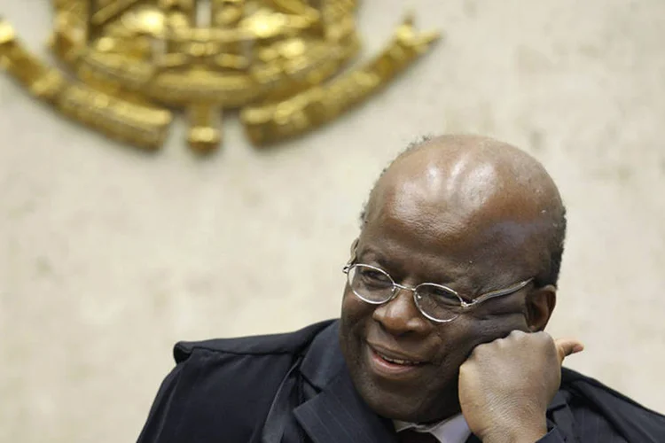 
	Impeachment: Barbosa disparou uma sucess&atilde;o de mensagens, como poucas vezes fez depois que aposentou-se
 (Nelson Jr./SCO/STF)