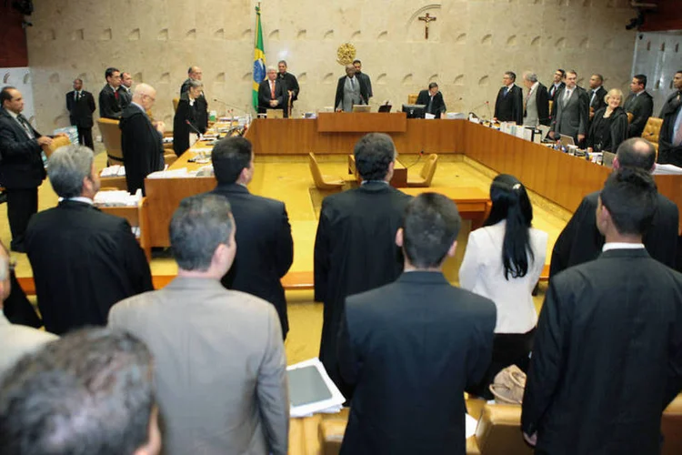 Ministro Joaquim Barbosa inicia sessão plenária do STF (Carlos Humberto/SCO/STF)