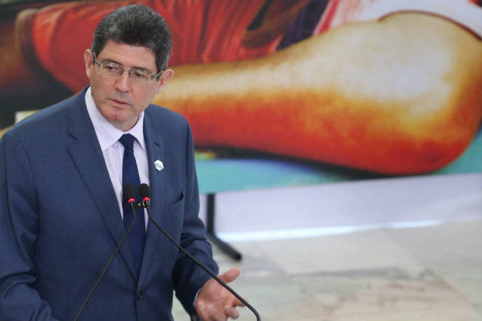 Levy nega que esteja revisando a meta de superávit primário