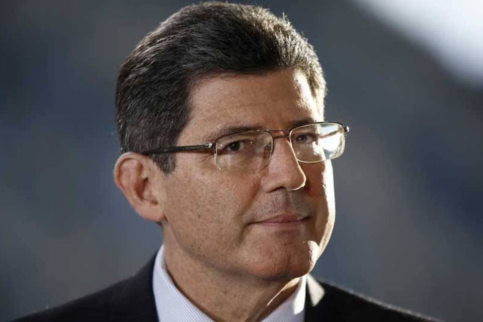 Levy nega que vá deixar o Ministério da Fazenda