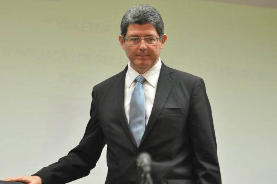 Prioridade do governo é reduzir as incertezas, diz Levy