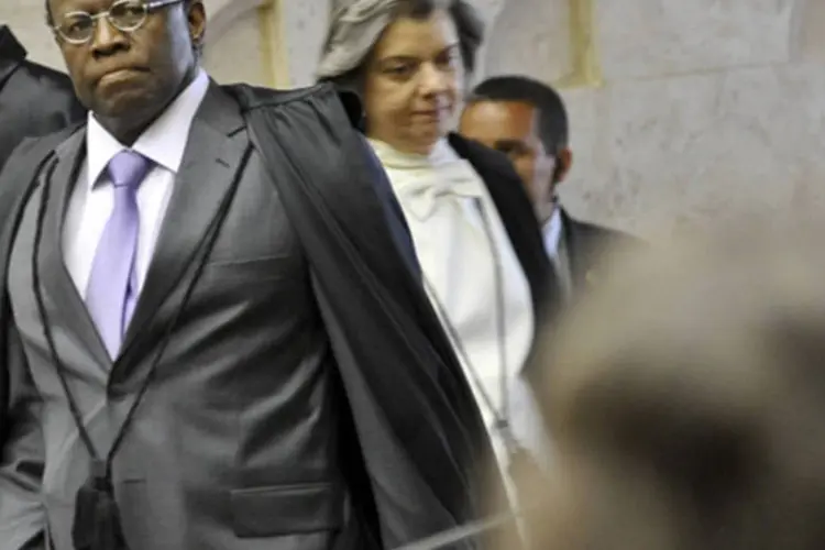 Joaquim Barbosa: "a lavagem de dinheiro foi feita em uma ação orquestrada com divisão de tarefas típicas de um grupo criminoso organizado" (José Cruz/Abr)