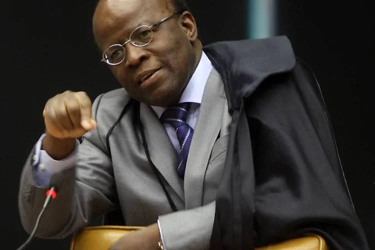 
	Joaquim Barbosa: &quot;os integrantes do n&uacute;cleo pol&iacute;tico se aliaram ao n&uacute;cleo operacional ou publicit&aacute;rio&quot;
 (Nelson Jr./SCO/STF)