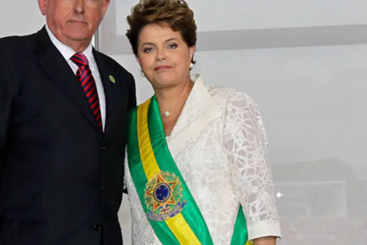 Dilma ficou irritada com o fato de Jobim ter se encontrado ontem com ela e não ter falado sobre as críticas (Roberto Stuckert Filho/PR)