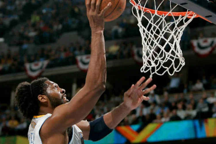 Nenê, aos 29 anos, está na NBA desde 2002, onde defendeu o Denver Nuggets por dez anos (atualmente está no Washington Wizards) (Getty Images/Justin Edmonds)
