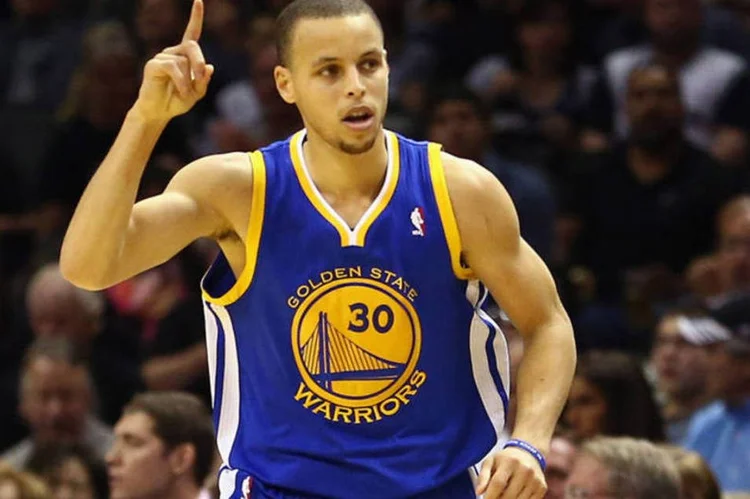 
	NBA: liga americana abrir&aacute; sua primeira loja f&iacute;sica no Brasil
 (Getty Images/Stephen Curry/Reprodução)
