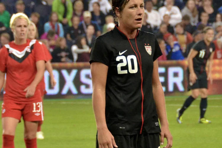 Amy Wambach: esta foi a primeira vez na carreira que a atacante americana ficou com o prêmio de melhor jogadora (Proforged/ Flickr)