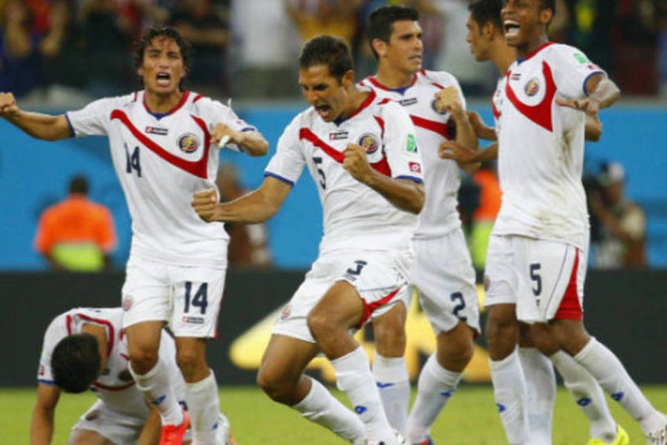 Costa Rica tenta derrubar Holanda e ir ainda mais longe