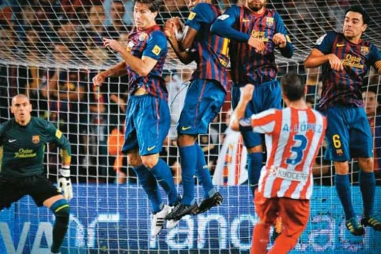 
	O goleiro Vald&eacute;s, do Barcelona: &quot;a meta do Bar&ccedil;a &eacute; complicada em todos os sentidos, e j&aacute; estou nela h&aacute; muitos anos aguentando a press&atilde;o que representa defend&ecirc;-la&quot;
 (Lluis Gene/AFP Photo)