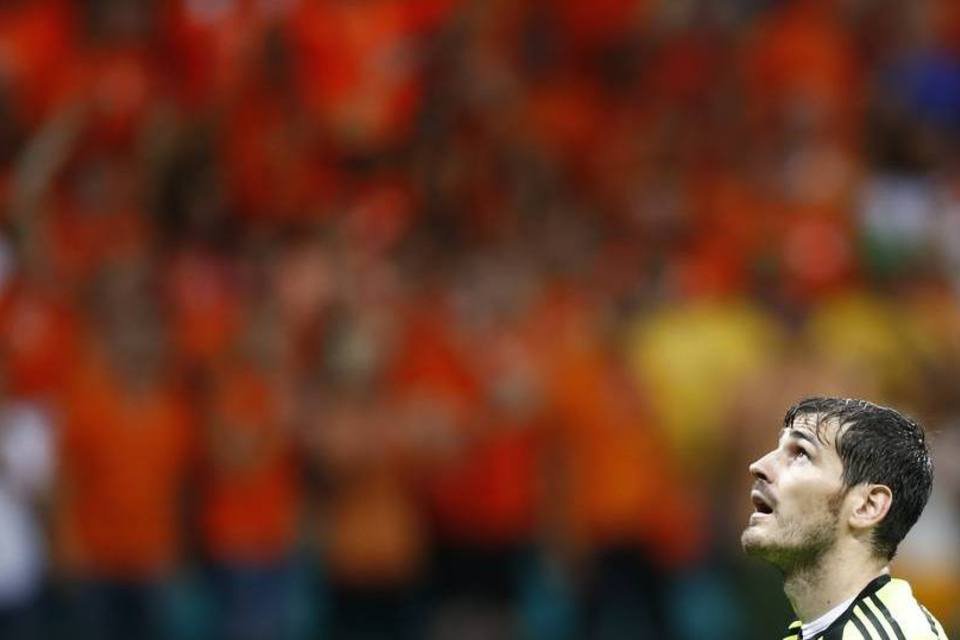 Jogador Iker Casillas é internado após sofrer infarto