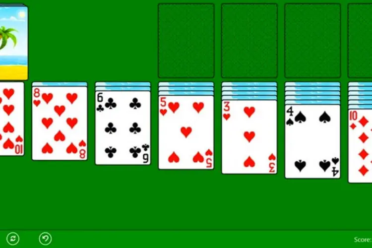 Paciência: jogo de cartas pode ser jogado direto do Google (Reprodução)