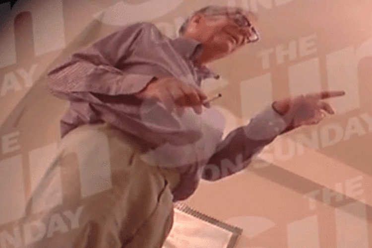 
	As imagens de John Buttifant Sewel foram divulgadas domingo, dia 26, pelo The Sun
 (Reprodução The Sun)