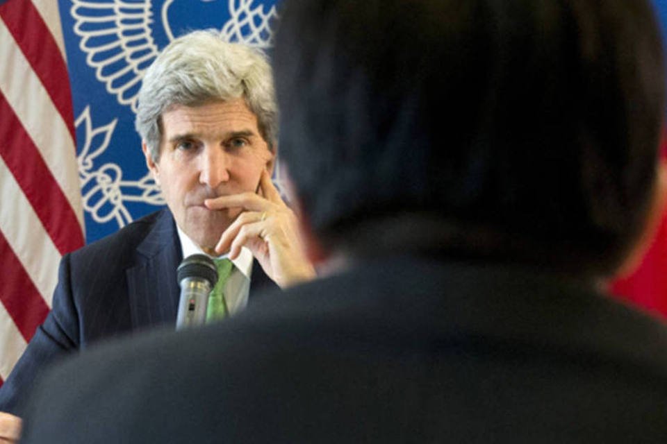 Kerry expressa apoio à liberdade da Internet na China