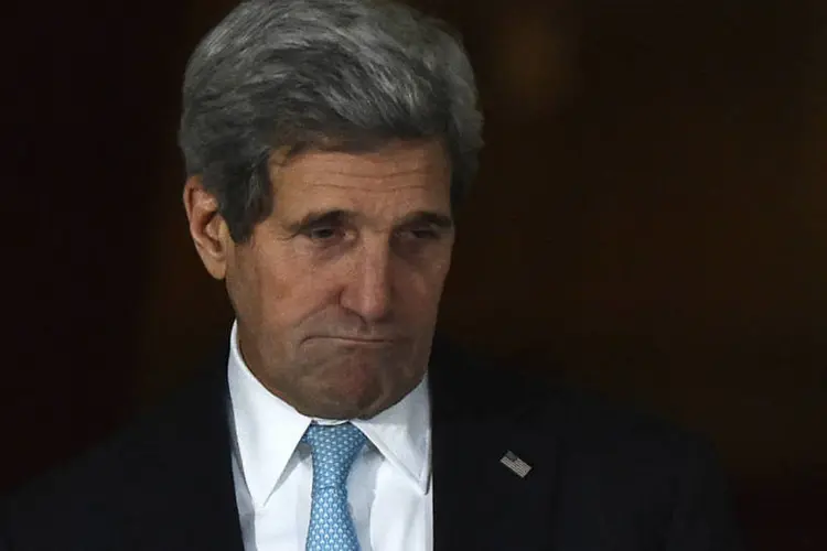 
	Kerry: ele citou as centenas de soldados russos que &quot;lutaram e morreram&quot; na Ucr&acirc;nia
 (Toby Melville/Reuters)