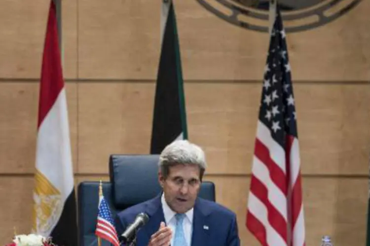 John Kerry: secretário advertiu que operação "vai ser mantida por algum tempo" (AFP)
