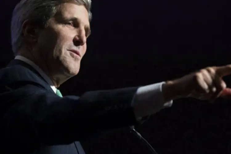 
	O secret&aacute;rio de Estado dos EUA, John Kerry: &quot;haver&aacute; uma s&eacute;rie de passos muito s&eacute;rios na segunda-feira na UE e aqui&quot;
 (Andrew Harrer/Bloomberg)