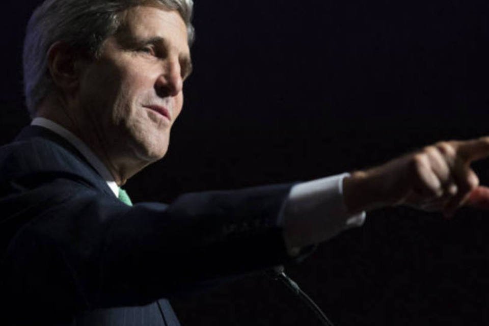 Se Rússia não ceder, EUA e UE adotarão medidas, diz Kerry