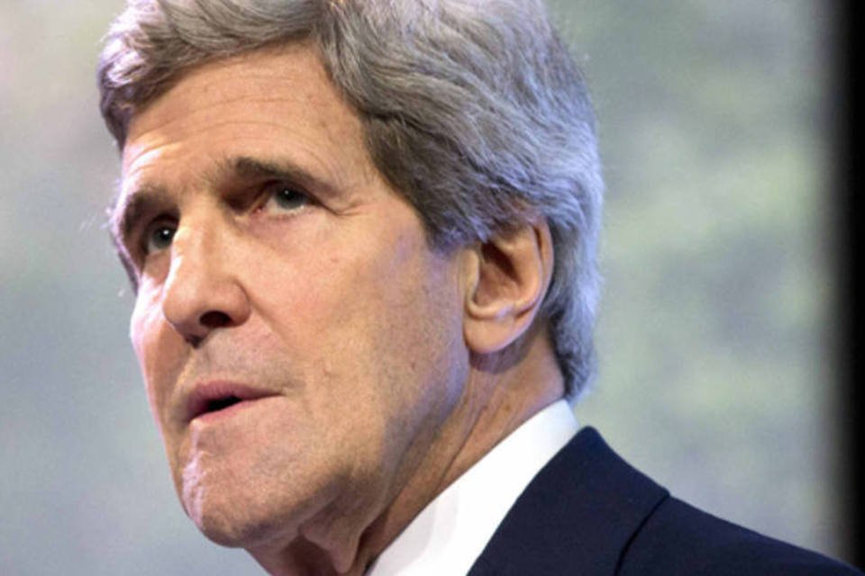 Kerry pede máxima moderação à Rússia na Crimeia