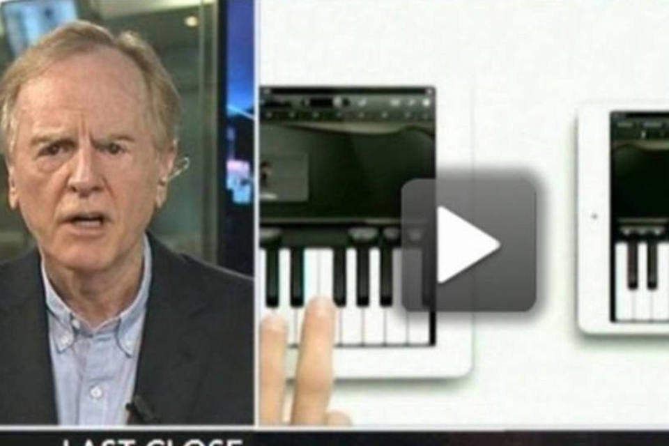 
	John Sculley durante entrevista para a Bloomberg: &quot;seria necess&aacute;rio ter uma vers&atilde;o econ&ocirc;mica do iPhone&rdquo;, disse
 (Reprodução)