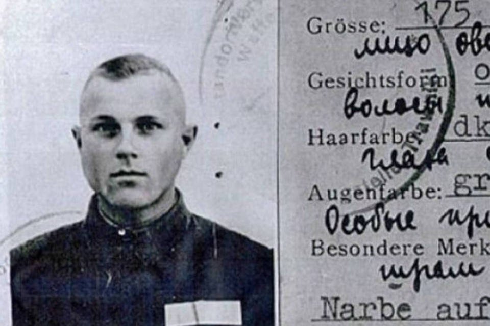 Corpo de guarda nazista morto na Alemanha é levado aos EUA