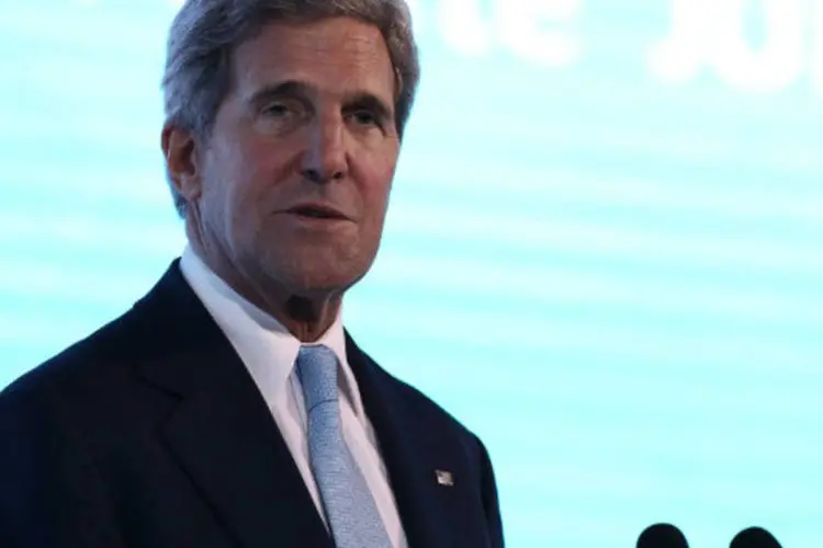 
	John Kerry:&nbsp;&quot;O projeto de novas constru&ccedil;&otilde;es &eacute; uma mensagem de Netanyahu ao secret&aacute;rio dos EUA&quot;, declarou Saeb Erakat
 (Bloomberg)