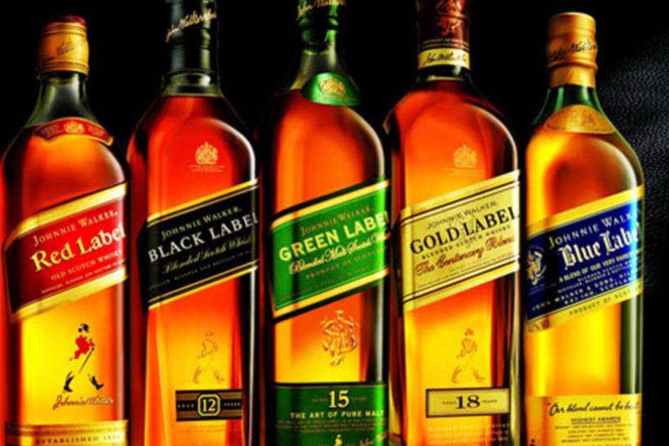 Johnnie Walker doa corridas de táxi em ação