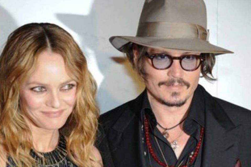 Johnny Depp e Vanessa Paradis anunciam separação