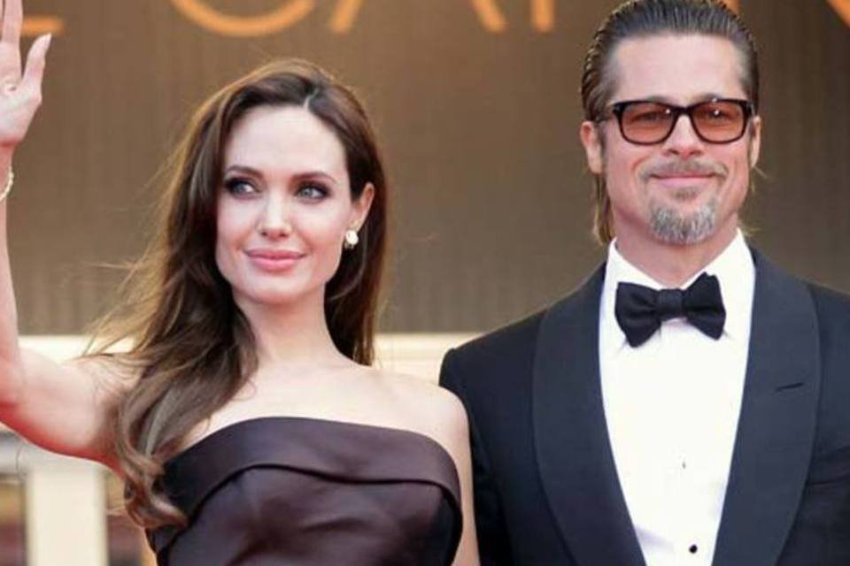Obama recebe Angelina Jolie e Brad Pitt