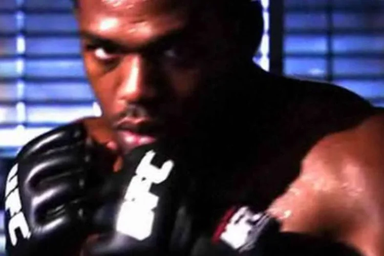 Jon "Bones" Jones, 24 anos, é campeão da categoria meio-pesado (Reprodução/UFC)