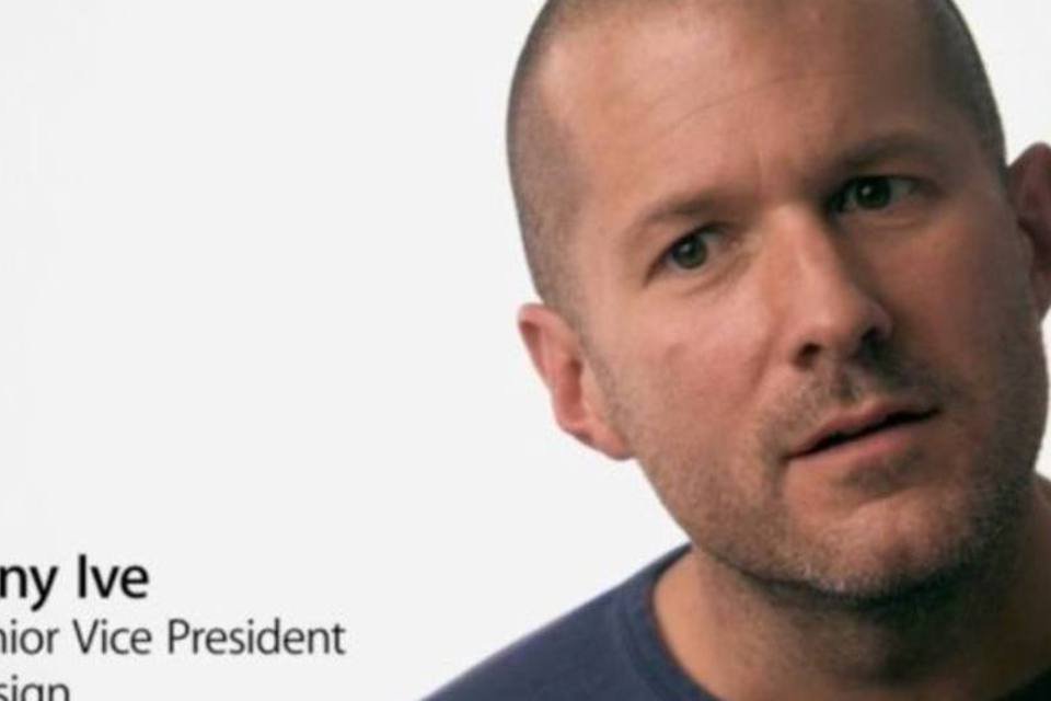 Jonathan Ive é o último grande talento da Apple. Criou o design do iMac, do MacBook, do MacBook Pro e do celular revolucionário da empresa, o iPhone (Divulgação)