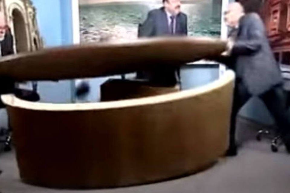 Afinal, sobre o que brigavam esses homens na TV da Jordânia?
