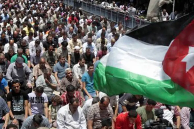 Jordanianos protestam em maio de 2012:  Lei eleitoral estipula um sistema de votação misto (Khalil Mazraawi/AFP)