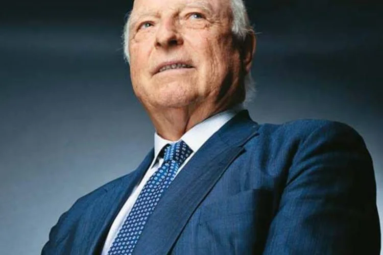 
	O empres&aacute;rio Jorge Gerdau: Ao lado do presidente da Fiat Brasil, Cledorvino Belini, Gerdau falou sobre educa&ccedil;&atilde;o como desafio para a transforma&ccedil;&atilde;o do Pa&iacute;s
 (Germano Lüders/EXAME.com)