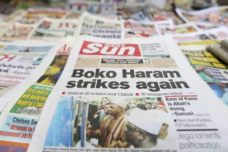 
	Jornal noticia sequestro por Boko Haram na Nig&eacute;ria
 (Akintunde Akinleye)