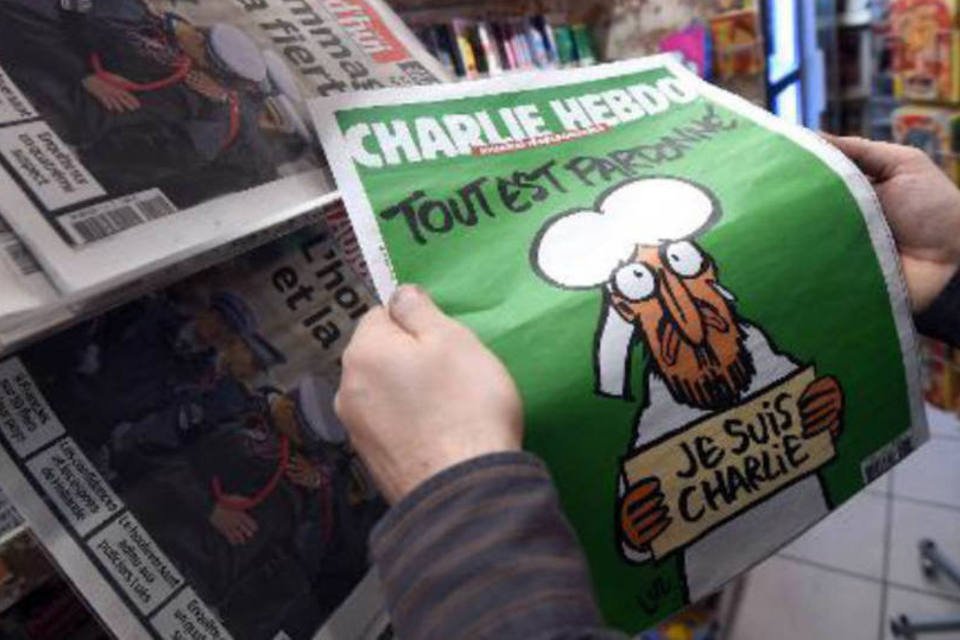 Iranianos protestam contra capa do Charlie Hebdo