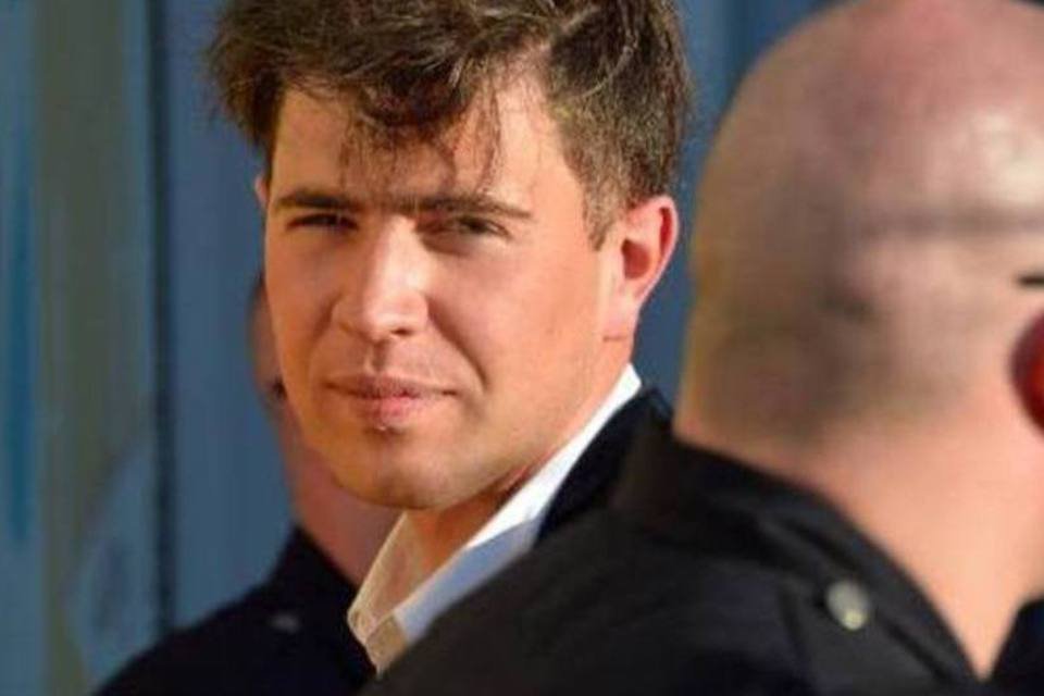 Jornalista ucraniano segue preso após agredir Brad Pitt