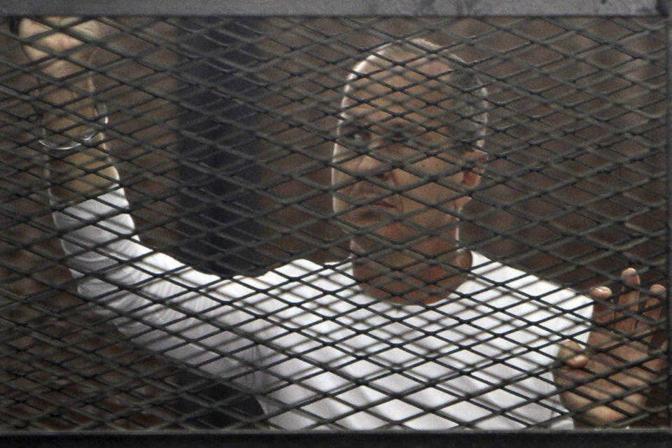 Egito expulsa jornalista australiano condenado à prisão