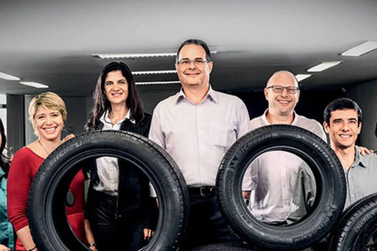 José Casemiro, entre alguns dos gestores de carreira da Michelin: 328 promoções no primeiro semestre de 2013, ante 390 em todo o ano de 2012 (André Valentim)