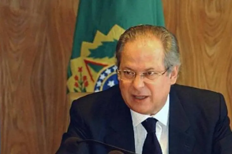 
	Ex-ministro Jos&eacute; Dirceu: ele tamb&eacute;m foi condenado a pagar cerca de R$ 676 mil em multas
 (Marcello Casal Jr./Agência Brasil)