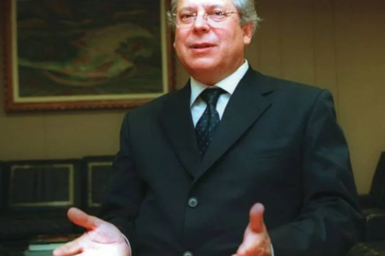 Os deputados afirmam que Pimentel e Gabrielli atentaram contra o Código de Conduta da Alta Administração Federal ao se encontrarem com Dirceu (Ana Araujo/Veja)