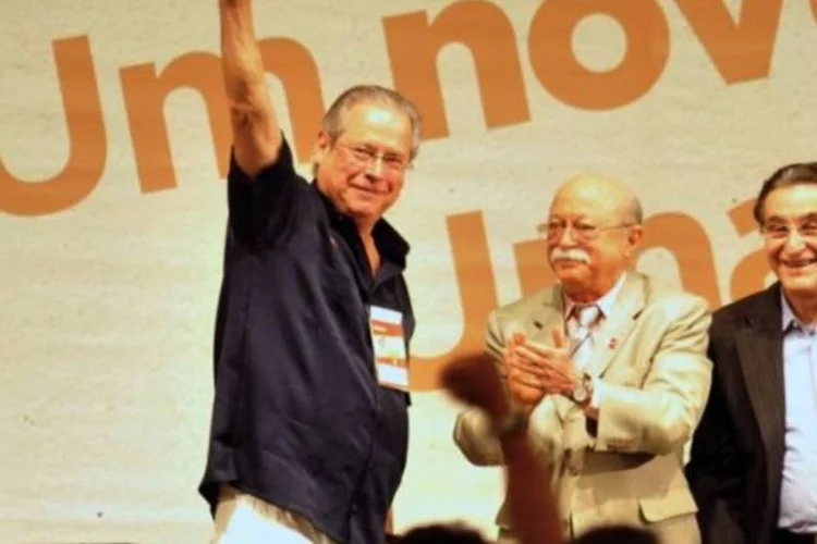 José Dirceu é apontado como integrante do "núcleo central" do suposto esquema, que veio à tona em 2005 (José Cruz/Agência Brasil)