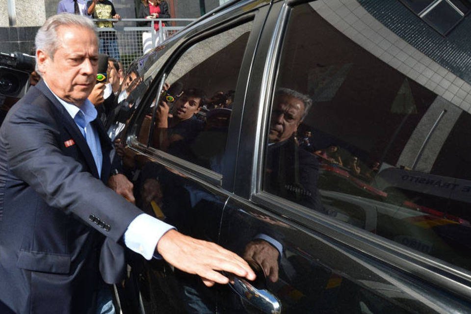 Dirceu é transferido para presídio em Curitiba