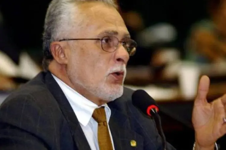 
	Ex-deputado se submete a exames m&eacute;dicos em um hospital de S&atilde;o Paulo
 (Fabio Rodrigues Pozzebom/Agência Brasil)