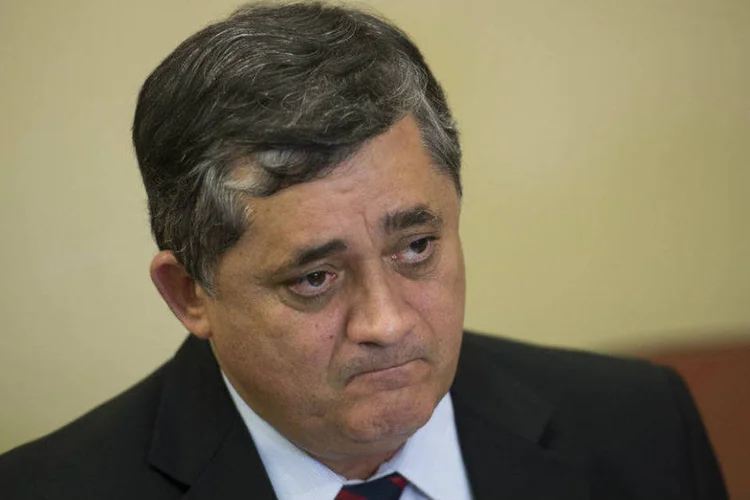 
	O l&iacute;der do governo na C&acirc;mara, deputado Jos&eacute; Guimar&atilde;es: a DRU &eacute; um mecanismo que permite ao governo usar livremente parte dos recursos financeiros e desengessa o Or&ccedil;amento
 (Marcelo Camargo/Agência Brasil)
