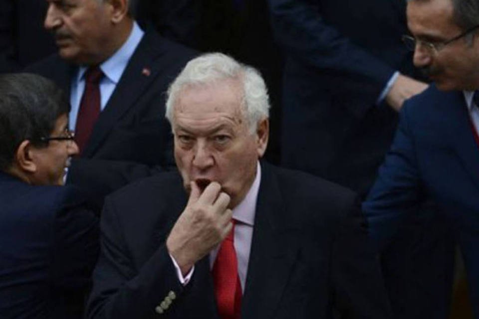 Espanha reconhece oposição como representante legítimo sírio