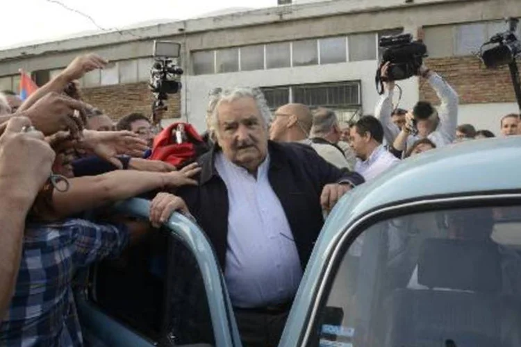 O presidente uruguaio, José Mujica: "enviei a ela uma saudação porque meio mundo está chamando por ela" (Daniel Caselli/AFP)